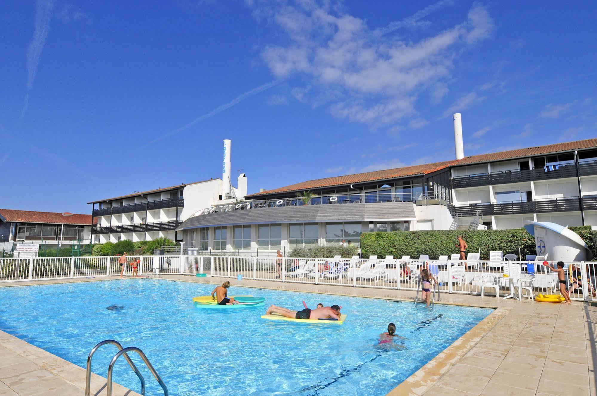 Village Vacances Azureva Anglet Exterior foto